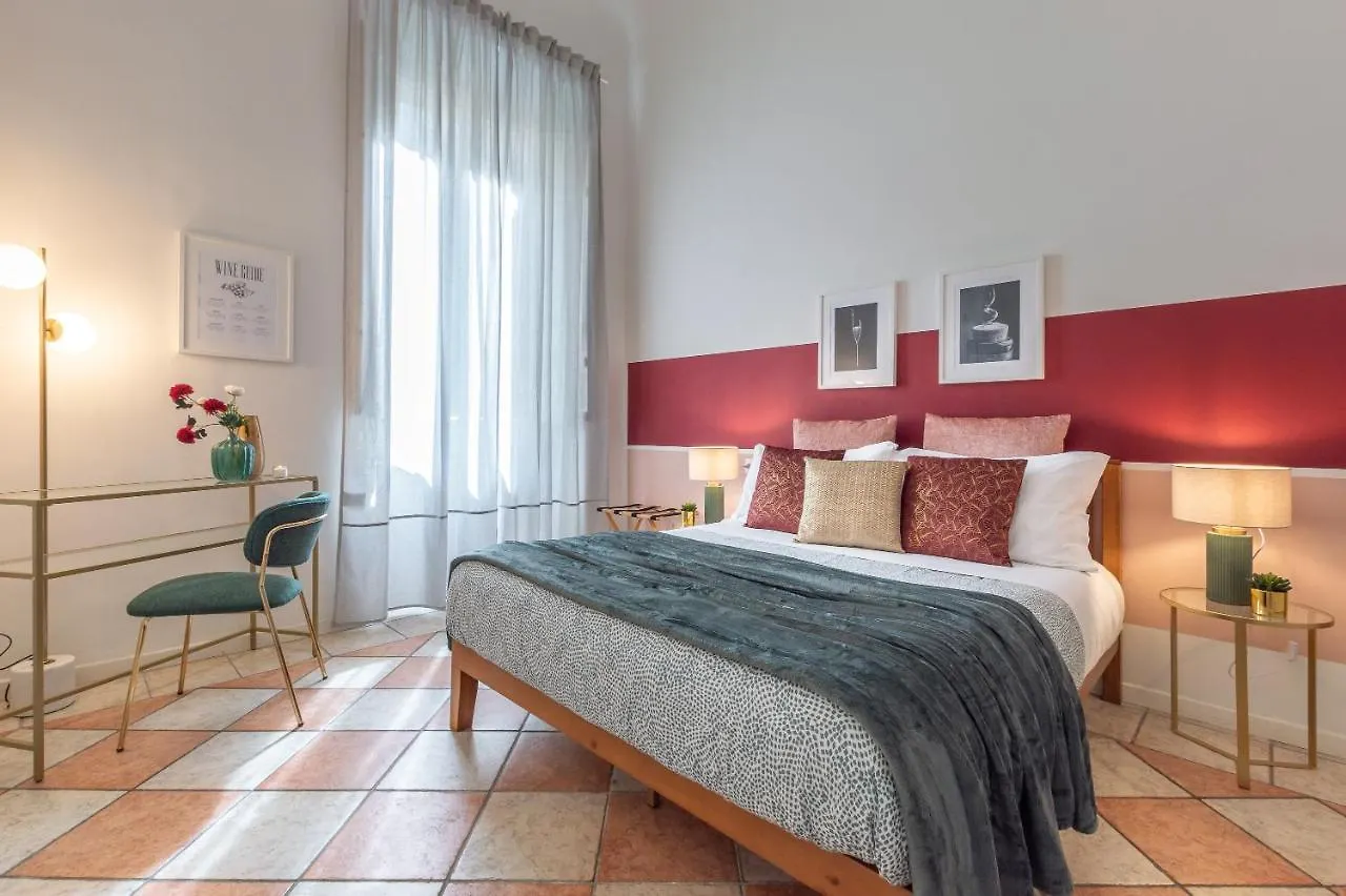 Wine Apartments Florence Pinot contacts