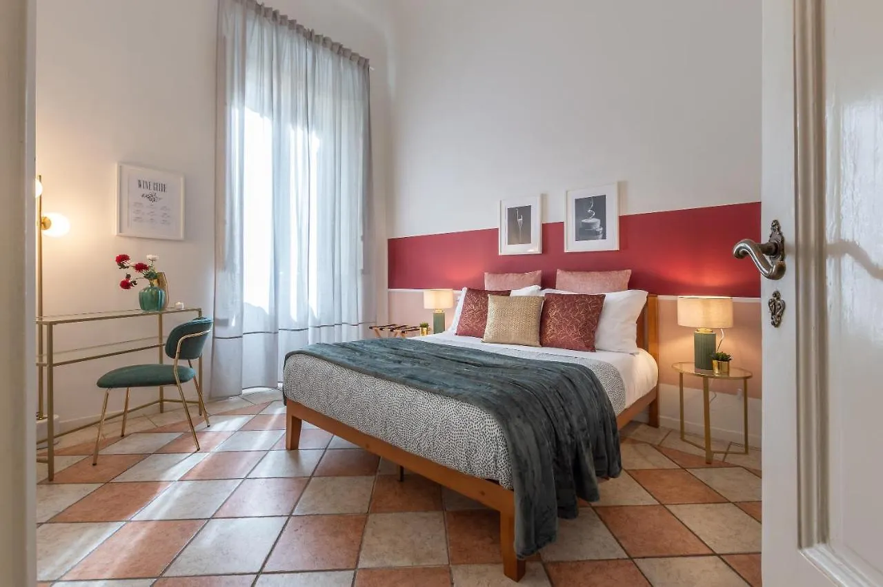 Wine Apartments Florence Pinot 0*,  Italy